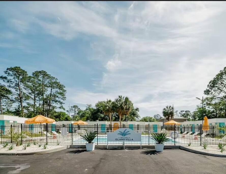 Gulf Shores Getaway Steps Away From The Pool! Exterior photo